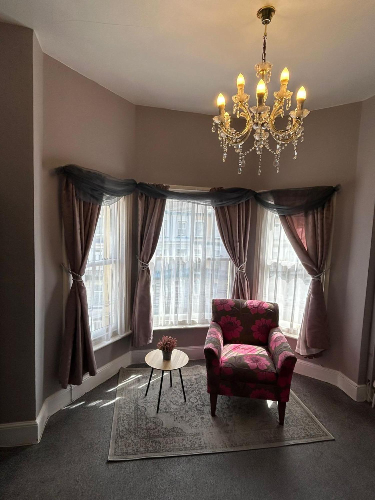 The Lyndhurst Guest House Γκρέιτ Γιάρμουθ Εξωτερικό φωτογραφία